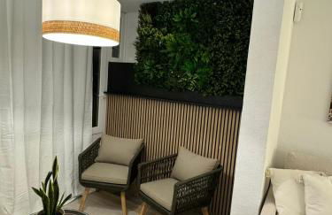 Stylish Seaview Apartment - Photo 26