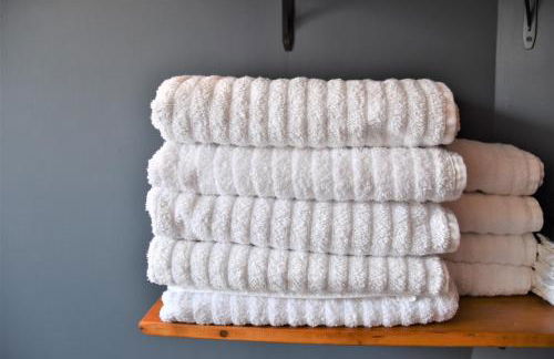 New listing! ON 62-acre Broad Ripple park/ less than a mile from Broad Ripple village. - Foto 60