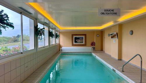 Seafront flat with indoor pool with stunning views - Foto 3