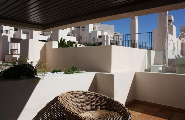 2 Beds Apartment with Private Pool - Photo 5