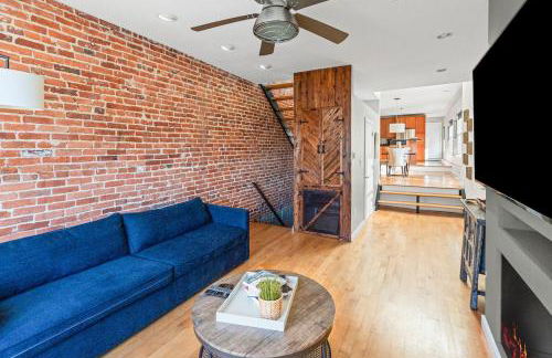 Chic Canton Home 3BR Rooftop Views - Photo 13