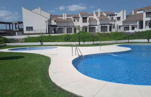 Bonita casa a estrenar en paraje natural a 35 minutos de Sevilla - Foto 1