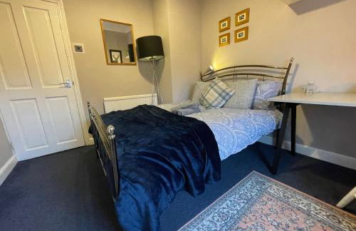 Stylish and artistic flat in Southend on Sea - 2 Double Bedrooms, Free on-street parking - Foto 41