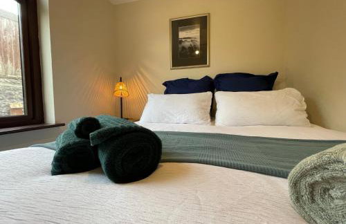 Muddy Paws Cottages - The Nook - Photo 80