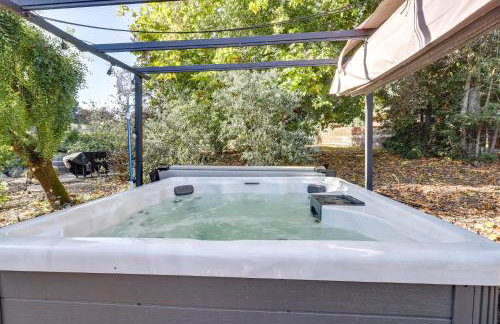 Modern Home in Napa Area with Hot Tub and Game Room! - Foto 32