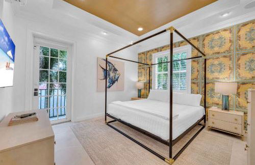 The Modern Castle Canal View Access Rooftop Living Greenhouse VlLLAS - Foto 42