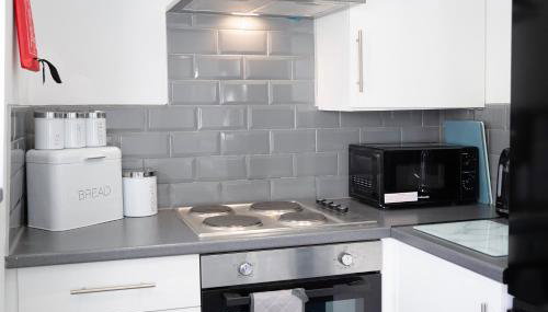 NEW! 2BR in West Terrace, Sleeps 4 - Foto 2