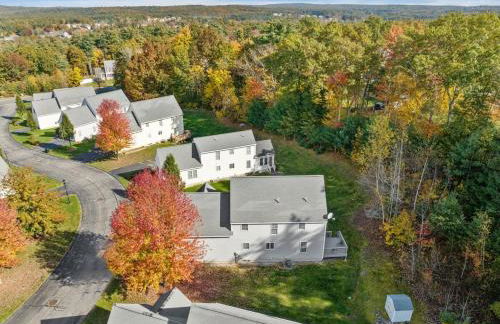 Modern Open Concept 4 Bed 2 5 Bath Mid to LongTerm Private Single Family Home - Foto 1