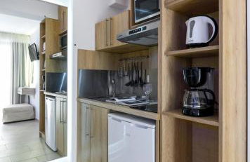 Marthina Luxury Living - Photo 25