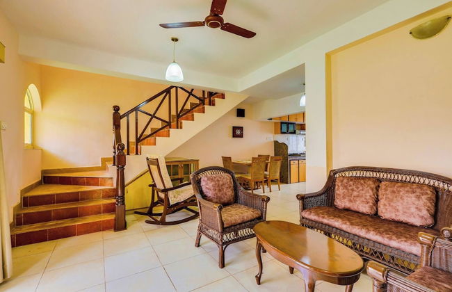 Pleasing 3 Bedroom Villa With Pool - Photo 24