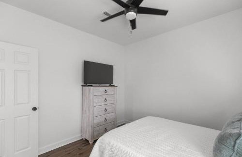 Hidden Lake Hideaway w/fenced in yard 3br 2 bath - Foto 15