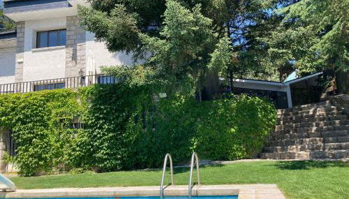 Los Cedros, gran chalet con piscina y apartamento en Navacerrada - Foto 2, Garden