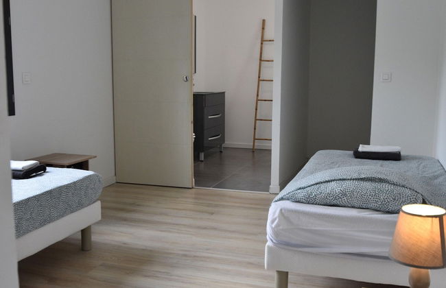 Villa With Pool & Views - Photo 2