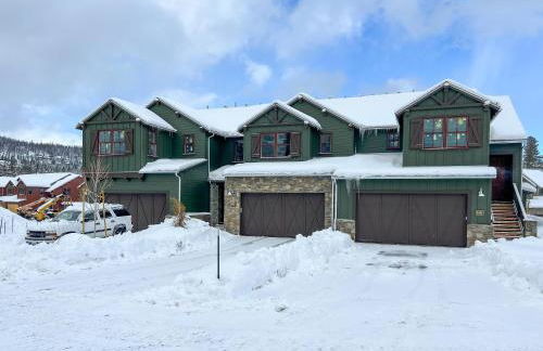 Newly Built Updated 3 Bed 2 and a half bath Creekhouse at Snowcrk Resort 1463 Amazing Mountain Views - Photo 44