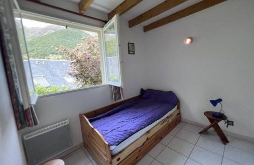 Chalet T4 à Cauterets avec parking et terrasse - FR-1-812-11 - Foto 5