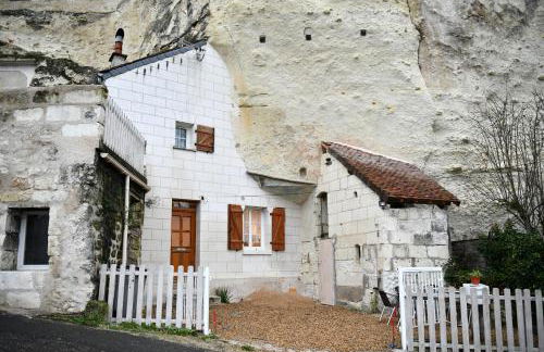 Les Gîtes des Châteaux, gîtes troglodytiques - Foto 1