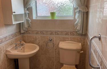 Spacious, Sleeps 18, 3 Bathrooms, Parking, Park, Mansfield - Foto 20