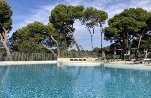 LA PERLE DE PROVENCE-Magnifique Vue CLIM LINGE Golf Saumane 6P Piscine Tennis - Foto 2