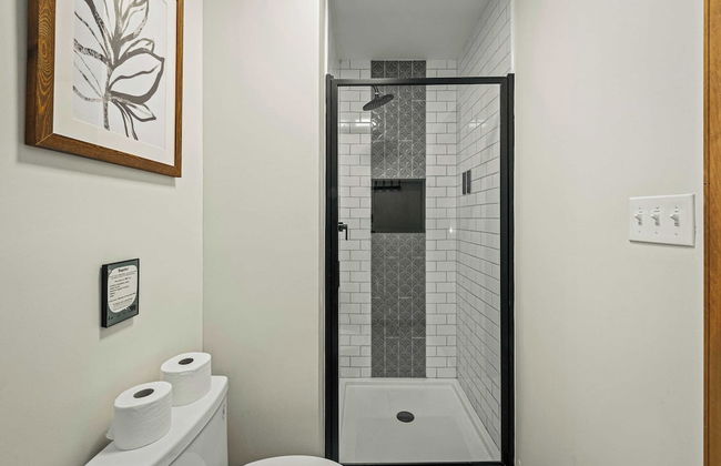 Laker's Pointe by Avantstay Lakefront Private Peninsula Hot Tub, Game Room - Foto 44