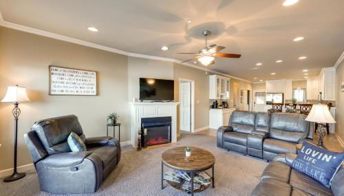 Pool and Lake Hamilton Access Hot Springs Condo! - Foto 3