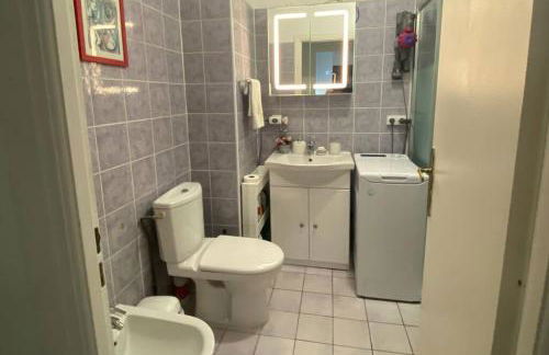 Sea View Apartment - Private Parking, Swimming Pool, Air Conditioning - Foto 17