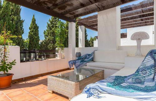 Charming Beachside Townhouse in San Pedro A Lovely Retreat Steps from the Shore - Photo 22