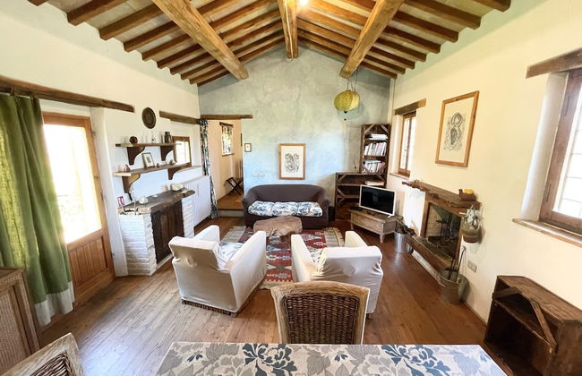 Spoleto Tranquilita Sleeps 20 With Wifi Pool Yoga Studio Gardens and Views - Photo 36