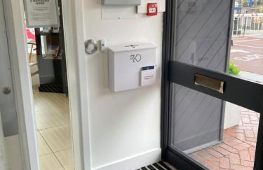 Entire Boat at St Katherine Docks 2 Available select using room options - Photo 72