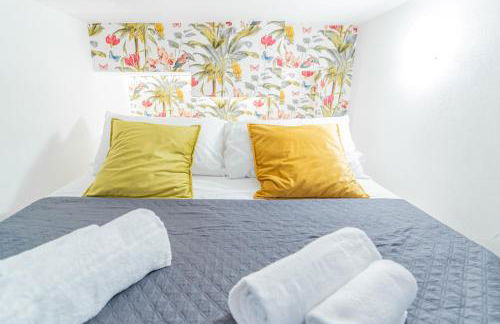 AvocadHouse1QCview - Photo 10