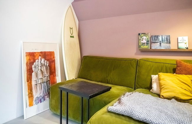 Stylish Holiday Home With Private Garden - Photo 11