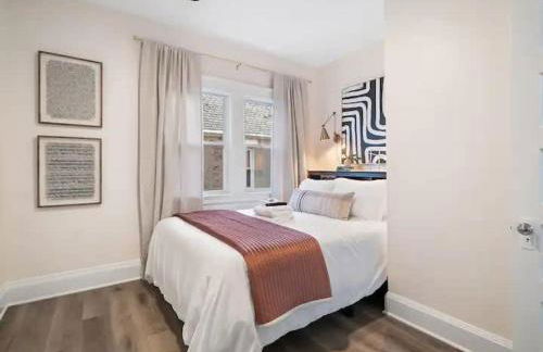 Newly Renovated - Professionally Designed - 2 BR - Foto 29