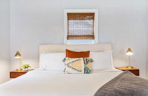 Spacious and Quiet One Block off King Street - Foto 21