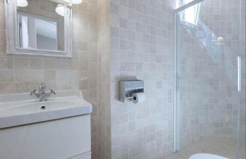 Luxury Villa with Jacuzzi in Les Issambres - Foto 67