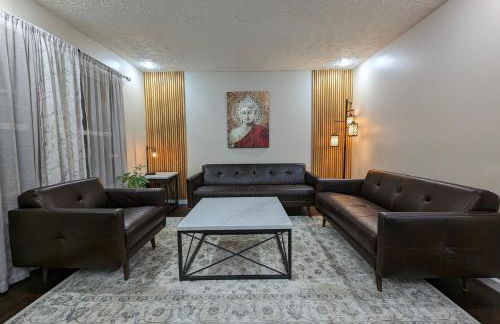 Modern Luxe Family & Groups Friendly Bungalow with Patio & Workspace - Foto 30