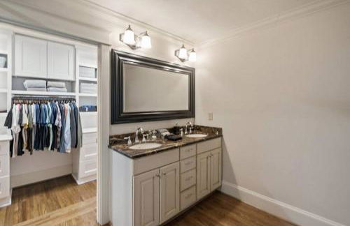 Single Story Fully Fenced Pet Friendly Bungalow in the Arts District - Foto 34