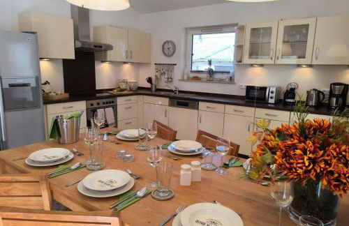 Luxuriöses, familienfreundliches Ferienhaus ,,Amy,, mit Whirlpoolwanne, Kamin und Garten - Foto 42