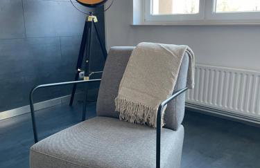 TruRetreats Design Loft für 8 Personen I Riesige Küche I eCharger I 65z SmartTV I 150qm - Foto 9