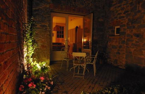 Charming townhouse with sunny garden - Foto 55