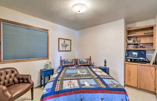 Pet-Friendly Ocean Park Home with Decks and View! - Foto 22