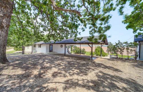 Waterfront Lake Eufaula Home Dock and Beach Access! - Foto 2