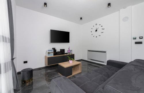 Villa Alison Deluxe Junior with private spa and heated swimming pool - Foto 21