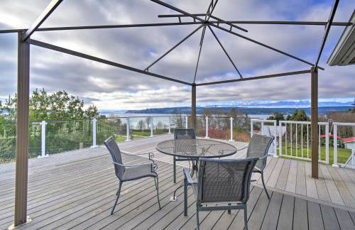 Breathtaking Port Ludlow Home with Deck and Yard - Foto 2