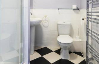 Glan y Mor, Sleeps 20, 8 Bedrooms, 8 Bathrooms, Seafront, Criccieth - Foto 46