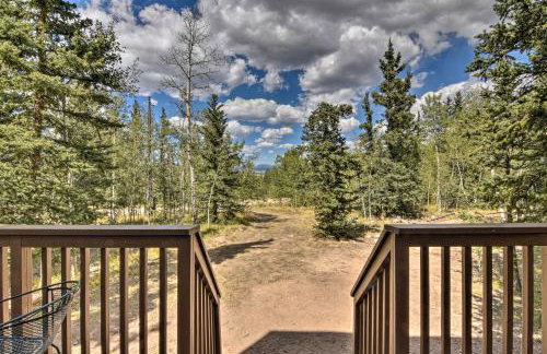 Woodsy Cabin Hideaway with Deck Hike, Fish, Escape - Foto 21