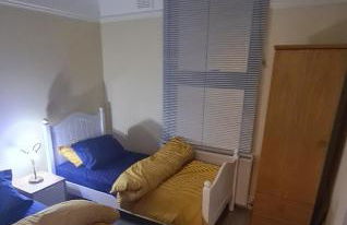 Entire 2 Bedroom Home/Flat In London, Central Line - Foto 3