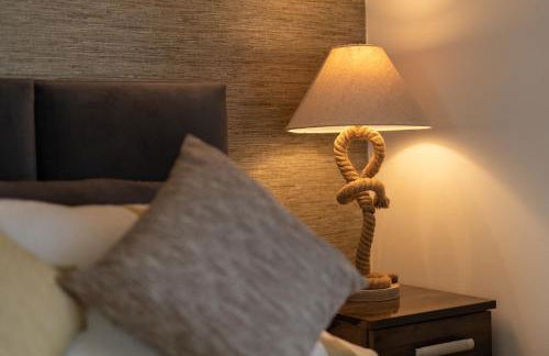 Hiraeth - Luxury Lodge with Hot Tub, Close to Beach - Photo 36