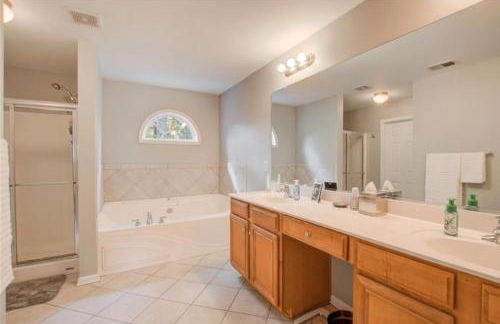 1 Spacious 4BR Getaway near Atlanta - Foto 9