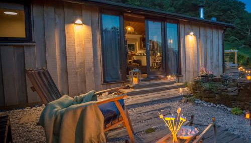 Little Kestrel Cabin - Foto 1, Garden, sunbed, Garden view