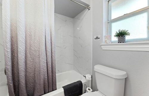 Spacious Retreat - Near IAH Airport & Lake Houston, Sleeps 9 - Foto 21