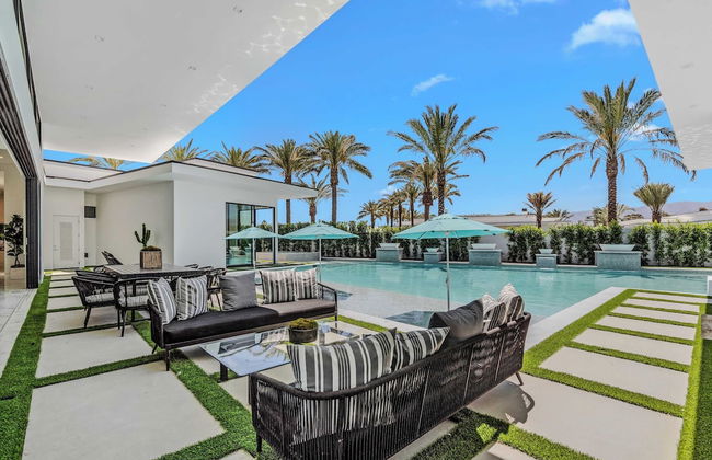 Sleeps 17 Pool & Pickleball Sun-kissed Desert Escape Bravo Villa #1 by Avantstay - Foto 46